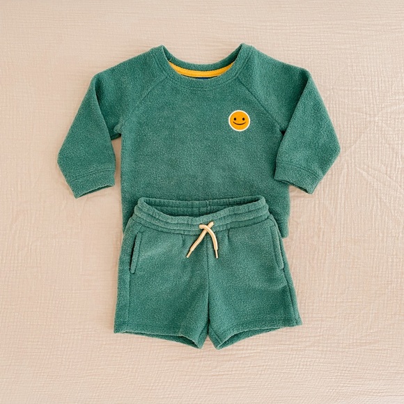 Old Navy Baby Textured Terry-Fleece Sweatshirt & Shorts Set - Picture 1 of 6